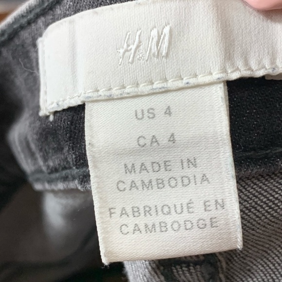 H&M Faded Black High Rise Cuffed Hem Jean Shorts - Picture 4 of 8